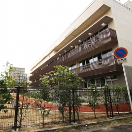 笹口小学校（現地より約1,000m、徒歩約12分）