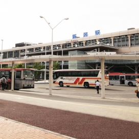 JR新潟駅南口（現地より約400m、徒歩約5分）