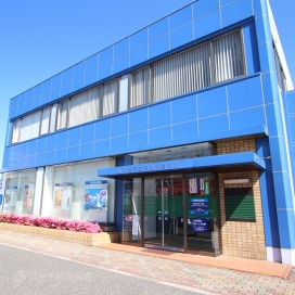 新潟信用金庫（現地より約500m、徒歩約6分）